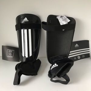 ⚽️ Adidas shin and ankle guards NWT